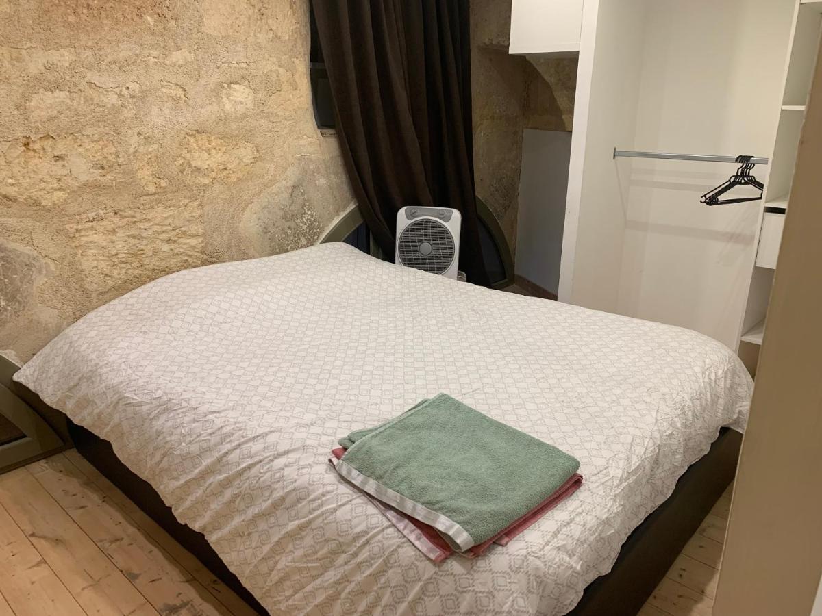 בורדו Chambre Avec Salle De Bain Et Cuisine Privee Centre Ville Historique Avec Climatisation Et Patio מראה חיצוני תמונה